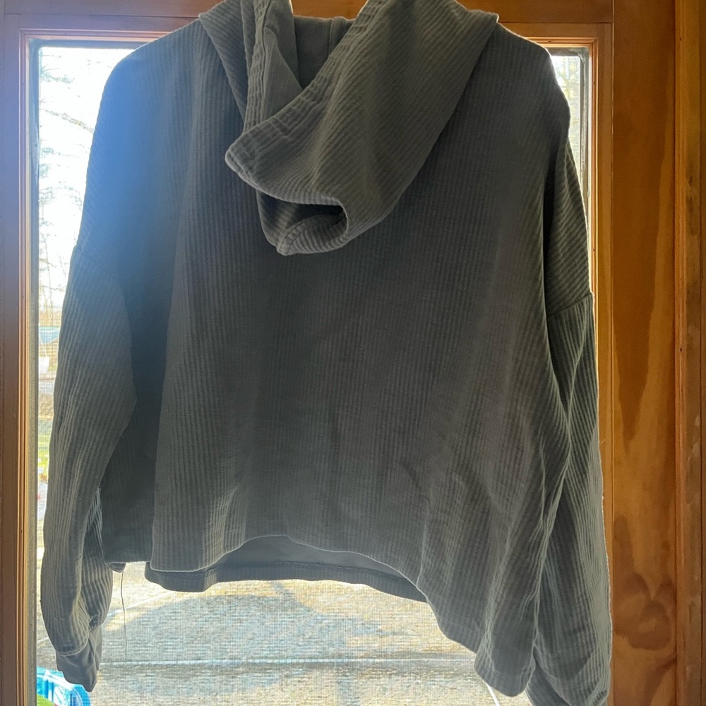 Gray Ribbed Hoodie - Picture 4 of 4
